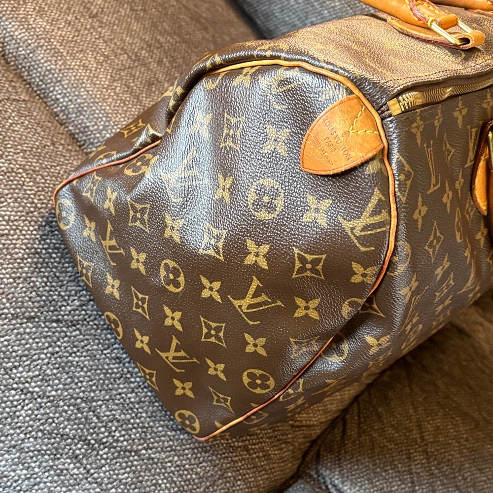 Louis Vuitton Speedy 40 Monogram Boston Bag- Preowned - Picture 7 of 17